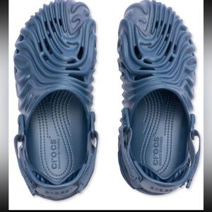 Crocs Pollex Clog by Salehe Bembury
Como